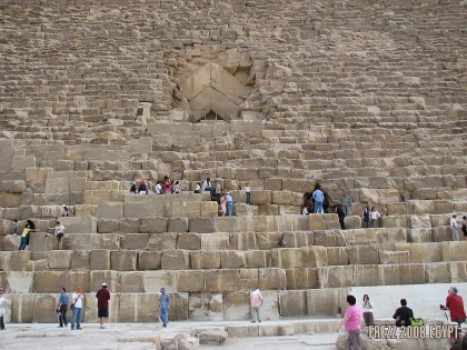 Основной вход в пирамиду Хеопса